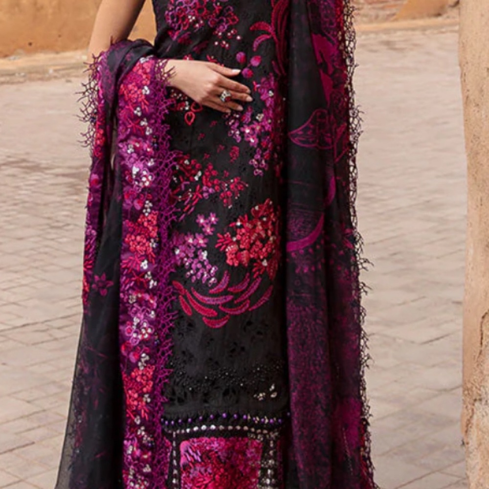 Medium to large size dress replublic